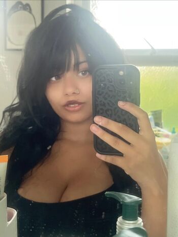 Full leaked Sseraphims private onlyfans photo