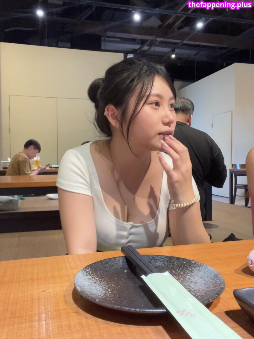 15fzed / zy_8._11 Naakte OnlyFans Foto #4