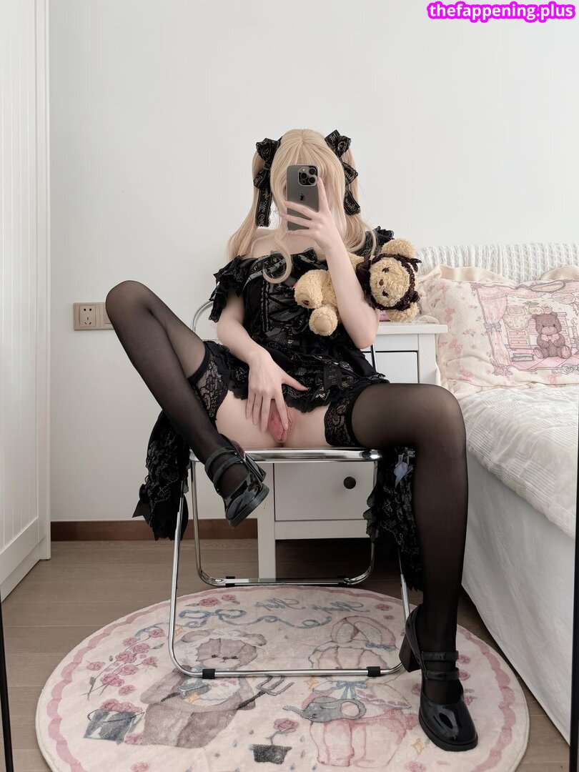 18jkpeach Nude OnlyFans Photo #13