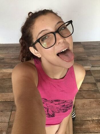 Full leaked Emily private onlyfans photo