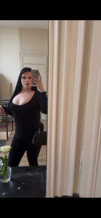 Full leaked Sharonn private onlyfans photo