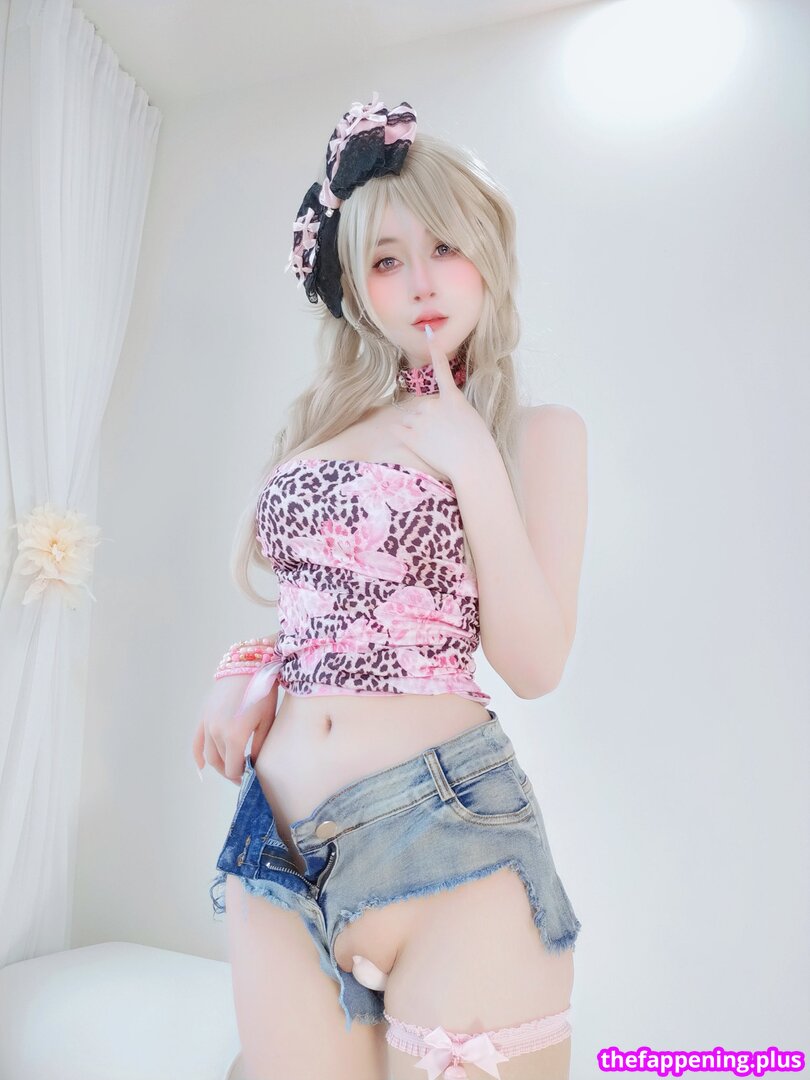 81silver811 / baiyin81 / baiyin811 / silver81_ / silver881 / 白银81 Fotografie OnlyFans Dezbrăcată #827