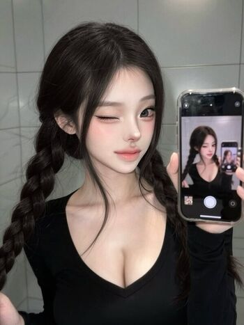 825io