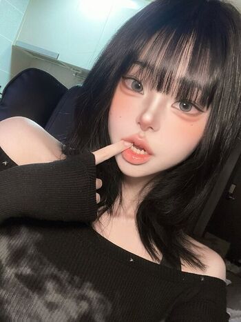 825io