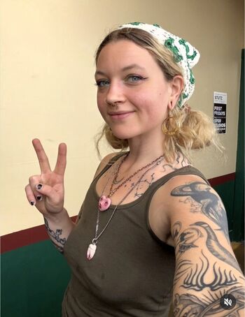 Full leaked Eggsinatrenchcoat private onlyfans photo