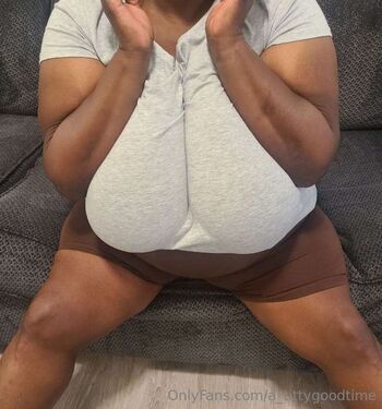 Full leaked A tiddygoodtime private onlyfans photo