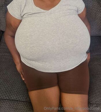 Full leaked A tiddygoodtime private onlyfans photo