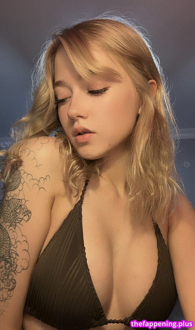 aa12_k / aa12k / elizk.aa12k Çıplak OnlyFans Fotoğrafı #3