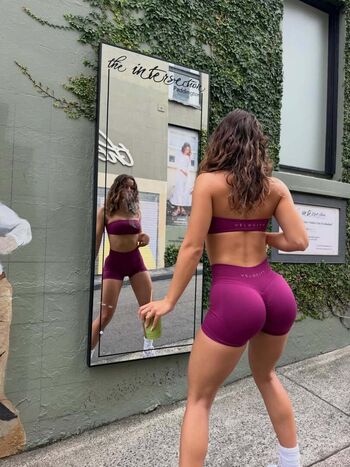 Full leaked Aaliaschembrii private onlyfans photo