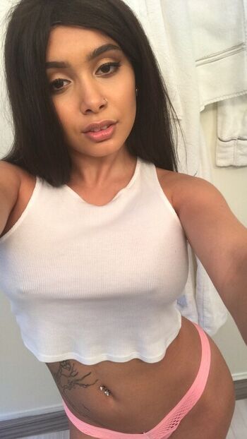 Full leaked Aaliyah hadid page private onlyfans photo