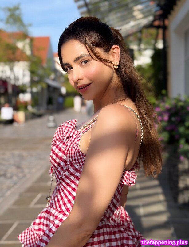 Aamna Sharif / aamnasharifofficial Foto OnlyFans Desnuda #6