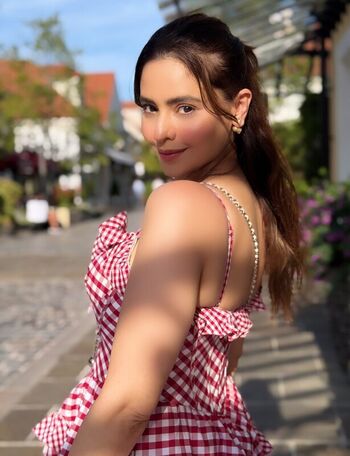 Full leaked Aamna sharif private onlyfans photo