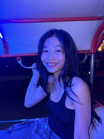 Full leaked Aaomhelloo page private onlyfans photo