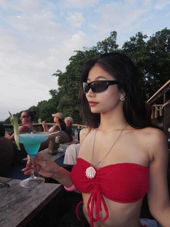 Full leaked Aaomhelloo page private onlyfans photo