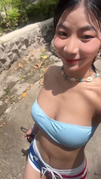 Full leaked Aaomhelloo private onlyfans photo