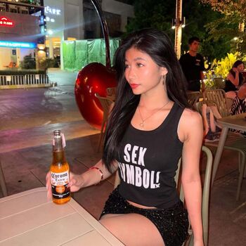 Full leaked Aaomhelloo page private onlyfans photo