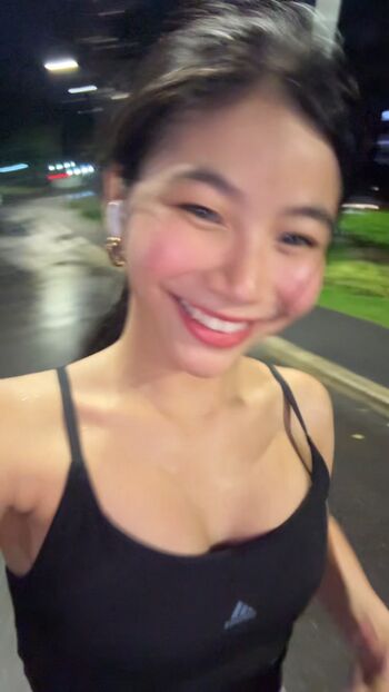 Full leaked Aaomhelloo page private onlyfans photo