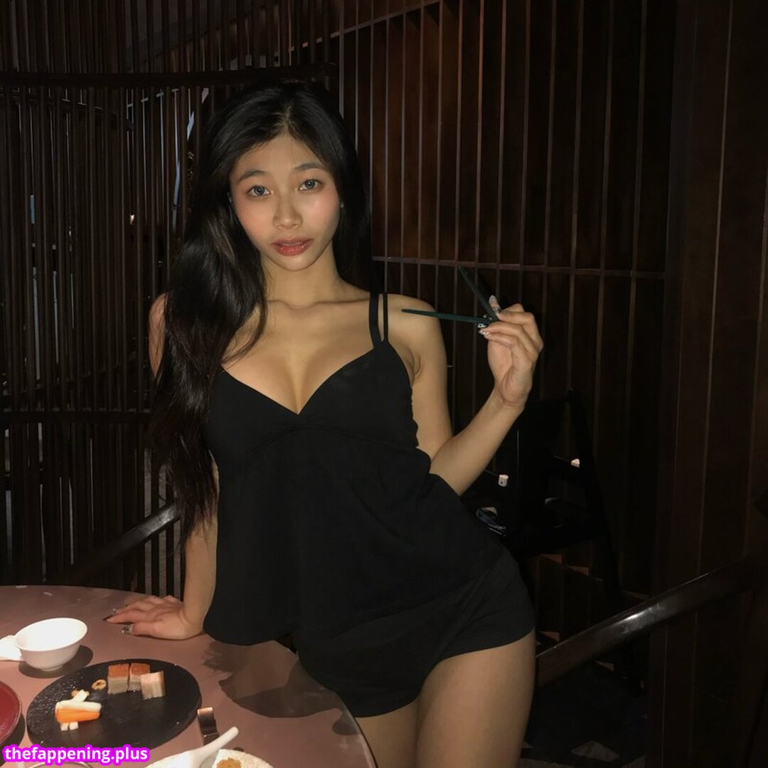 Saipetch B. / aaomhelloo Nahá OnlyFans fotografie #326