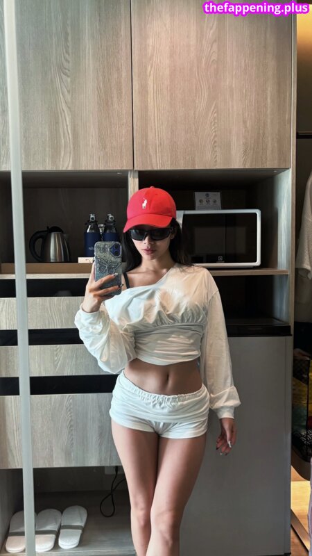Saipetch B. / aaomhelloo Fotografie OnlyFans Dezbrăcată #377