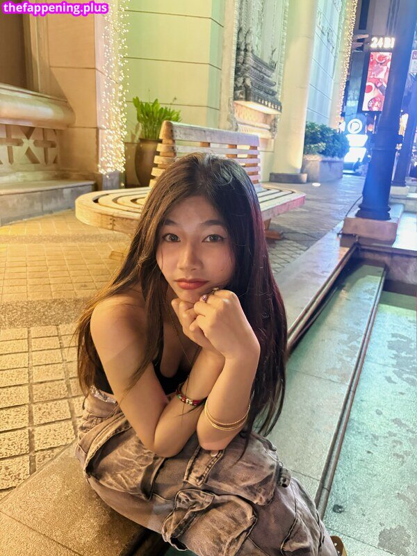 Saipetch B. / aaomhelloo Naken OnlyFans Foto #378