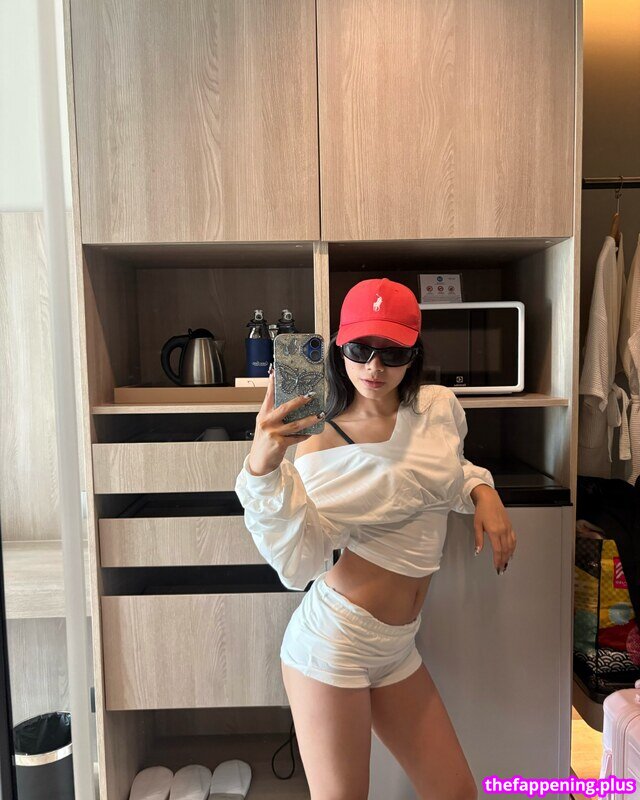 Saipetch B. / aaomhelloo Nacktes OnlyFans Foto #394