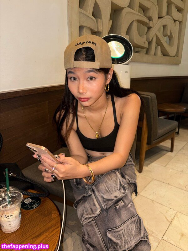 Saipetch B. / aaomhelloo ヌードOnlyFans写真 #397