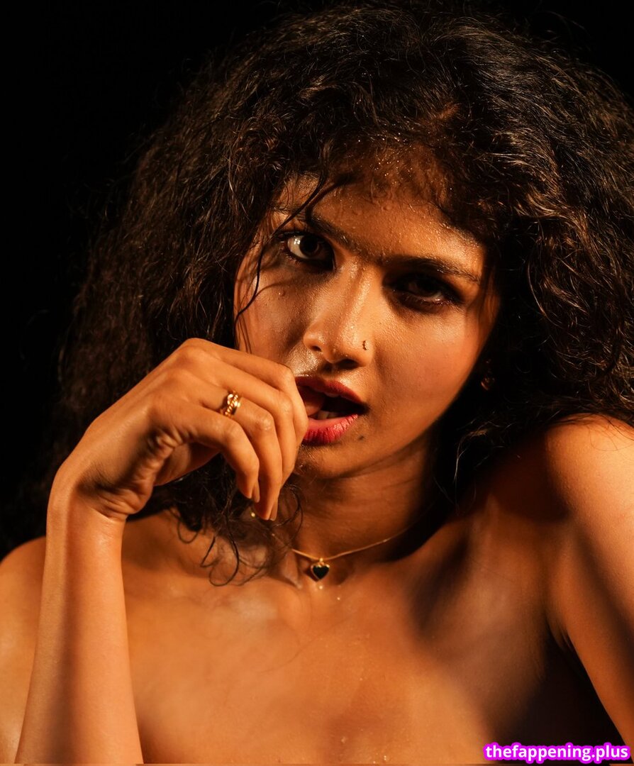 Aaradhya Devi Nagie OnlyFans Zdjęcie #7