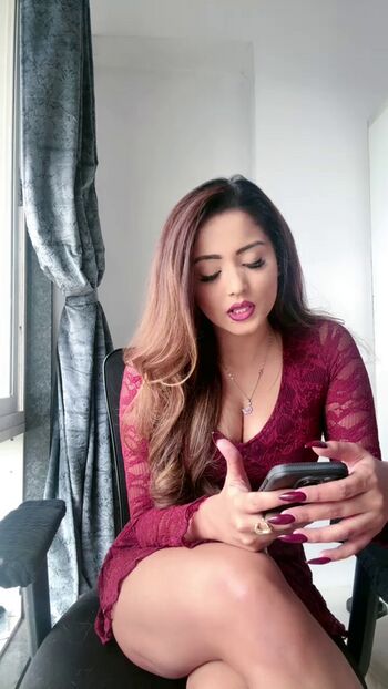 Full leaked Aaria private onlyfans photo