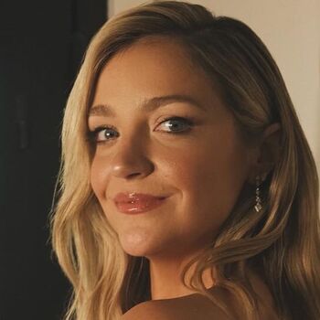 Full leaked Abby elliot private onlyfans photo