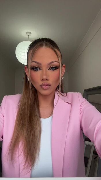 Full leaked Abi greasley page private onlyfans photo