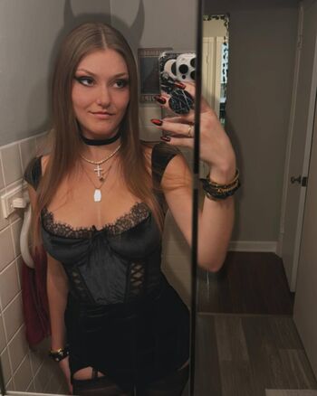 Full leaked Abigail private onlyfans photo