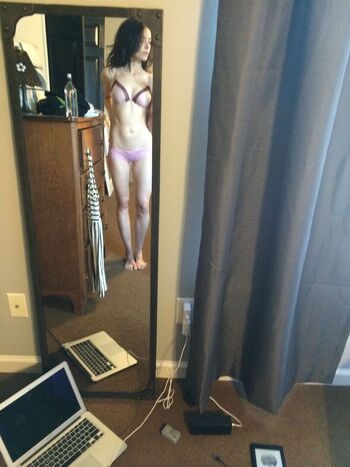 Full leaked Abigailspencer private onlyfans photo