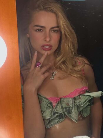 Full leaked Addison rae  page private onlyfans photo