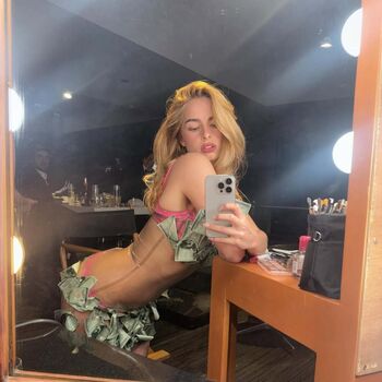 Full leaked Addison rae  page private onlyfans photo