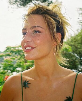 Full leaked Adele exarchopoulos private onlyfans photo