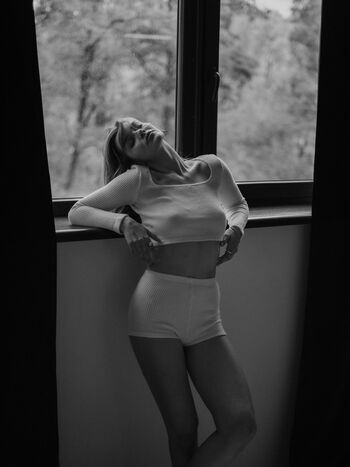 Full leaked Adelinafien page private onlyfans photo