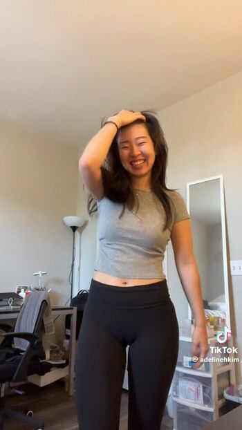 Full leaked Adelinehkim private onlyfans photo