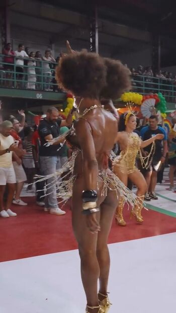 Adriana Bombom