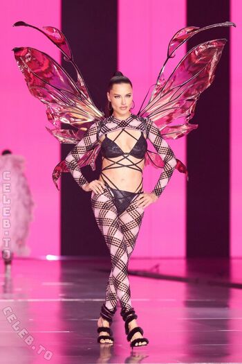 Full leaked Adriana lima page private onlyfans photo