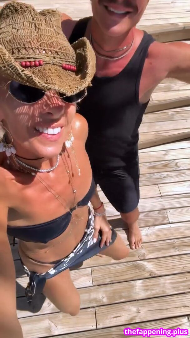 Adriane Galisteu / galisteuoficial नग्न OnlyFans फोटो #256