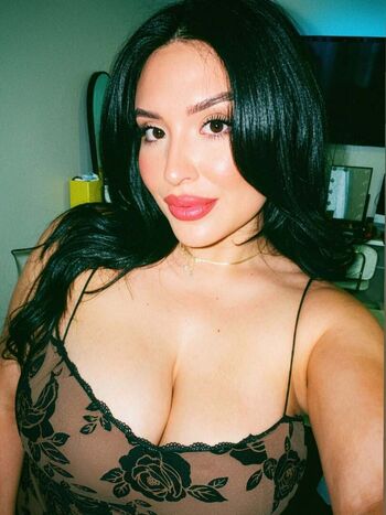 Full leaked Adriannaledesma private onlyfans photo