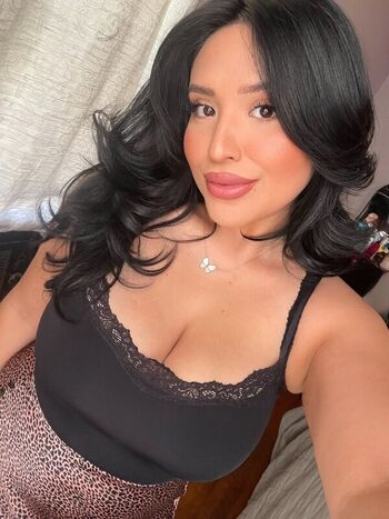 Full leaked Adriannaledesma private onlyfans photo