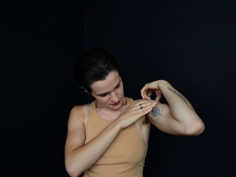 Full leaked Adrianne lenker private onlyfans photo