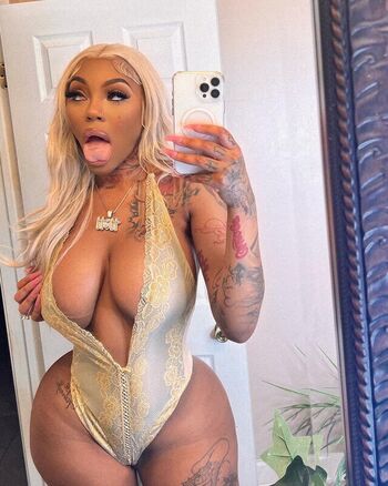 Full leaked African bimbos private onlyfans photo