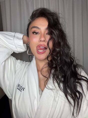 Agnez Mo