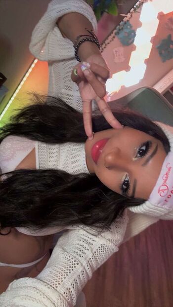 Full leaked Ahquamarine private onlyfans photo