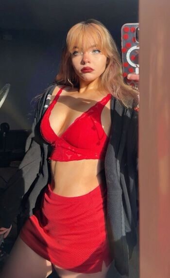 Full leaked Aiiygatorz private onlyfans photo