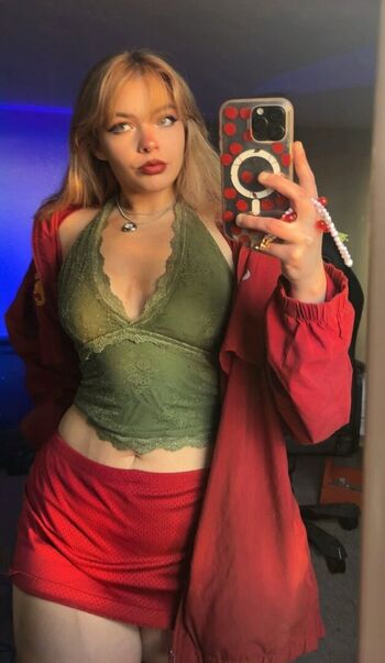 Full leaked Aiiygatorz private onlyfans photo