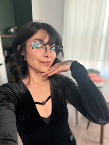 Full leaked Aileensenpaireacts private onlyfans photo