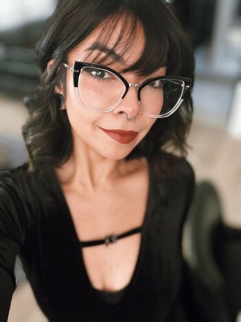 Full leaked Aileensenpaireacts private onlyfans photo